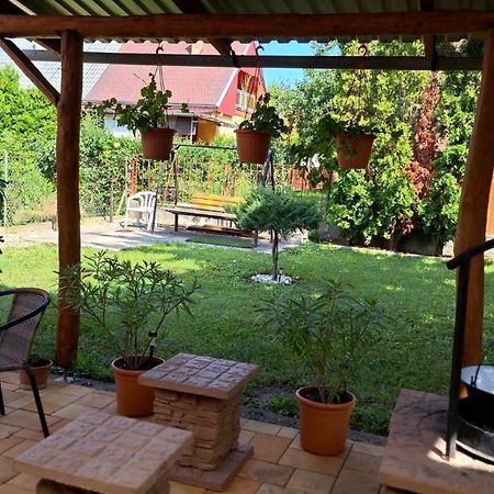 Appartamento Zsory Furdo Lapartman Mezokovesd Szihalom Esterno foto