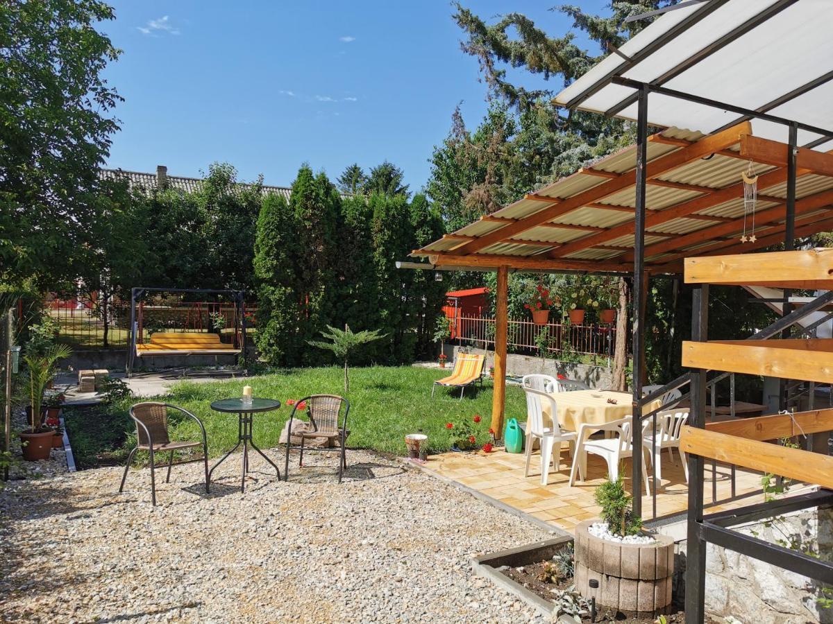 Appartamento Zsory Furdo Lapartman Mezokovesd Szihalom Esterno foto