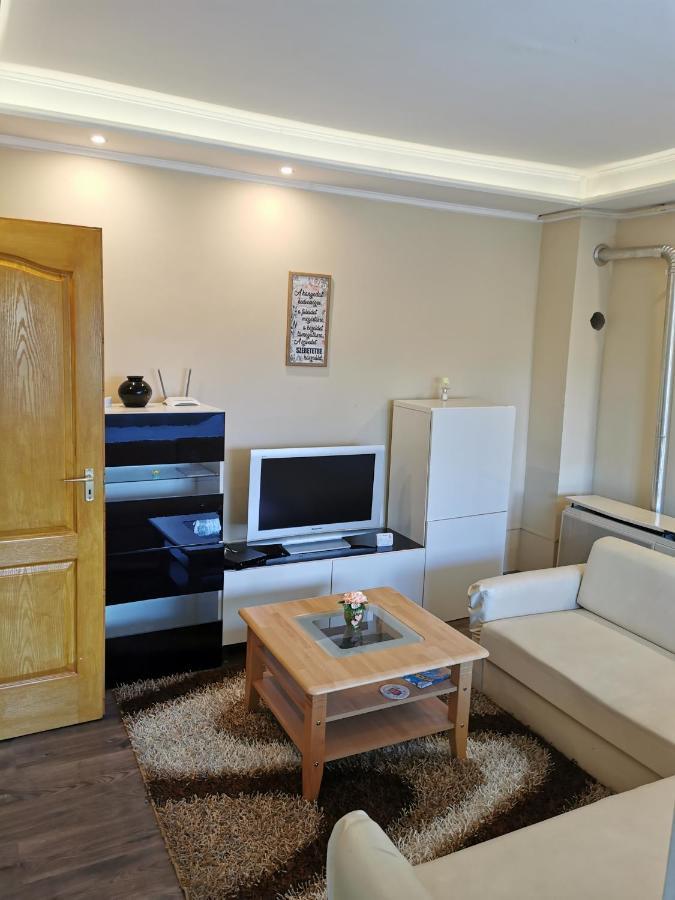 Appartamento Zsory Furdo Lapartman Mezokovesd Szihalom Esterno foto